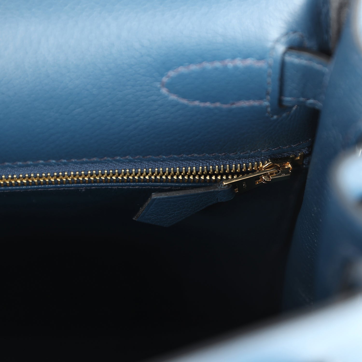 Hermès Kelly Retourne 28 Deep Bleu Evercolor Gold Hardware Hermès Kelly Retourne 28 Deep Bleu Evercolor Gold Hardware